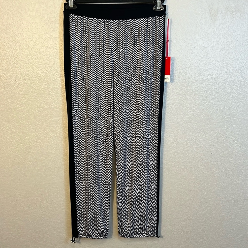 Jennifer Lopez small blk and white strip side polyester